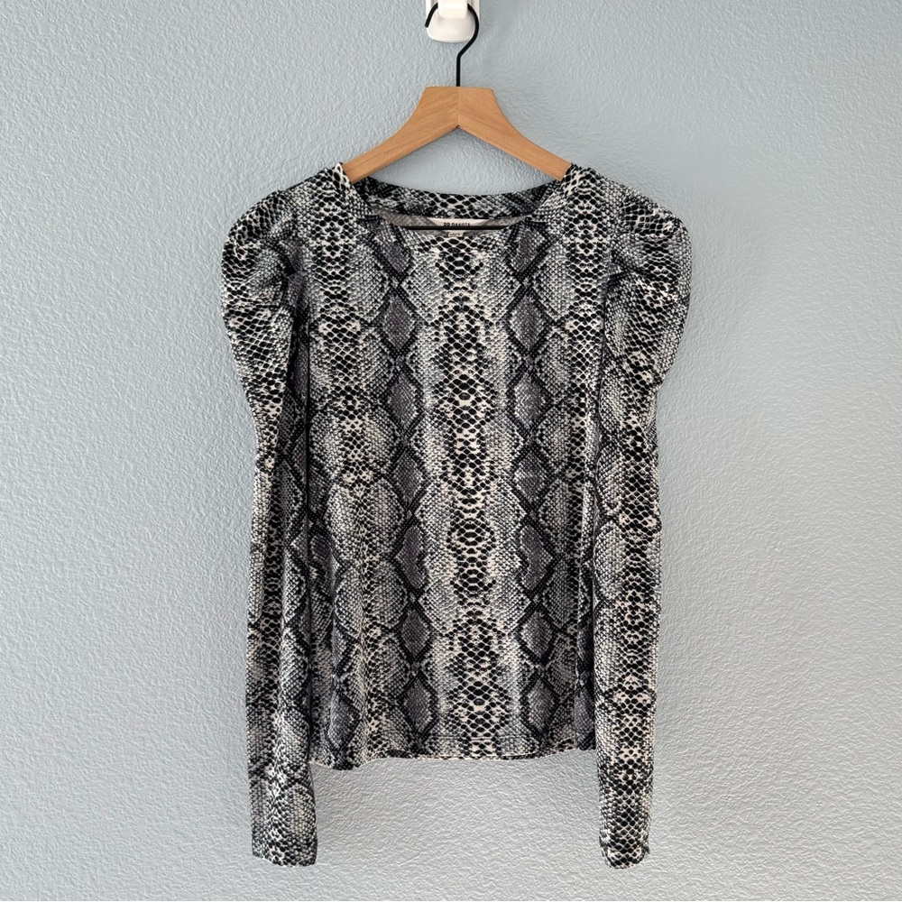 BB Dakota Snakeskin Ruched Long Sleeve